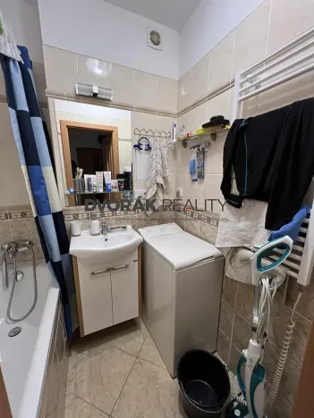 Pronájem bytu 2+kk, Karlík, K Třešňovce, 37 m2