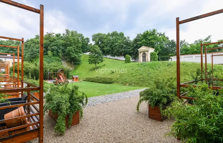 Pronájem bytu 1+kk, Praha - Bubeneč, Mlýnská, 47 m2