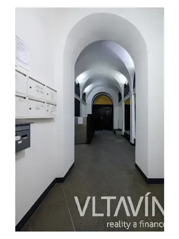 Pronájem bytu 2+1, Praha - Staré Město, Benediktská, 63 m2