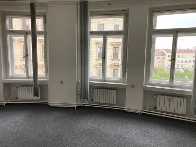 Pronájem kanceláře, Brno, Malinovského náměstí, 18 m2