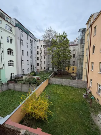 Pronájem bytu 2+kk, Praha - Karlín, Kaizlovy sady, 38 m2