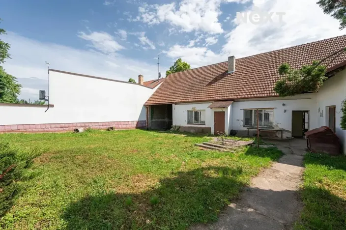 Prodej pozemku pro bydlení, Drnholec, nám. Svobody, 2111 m2