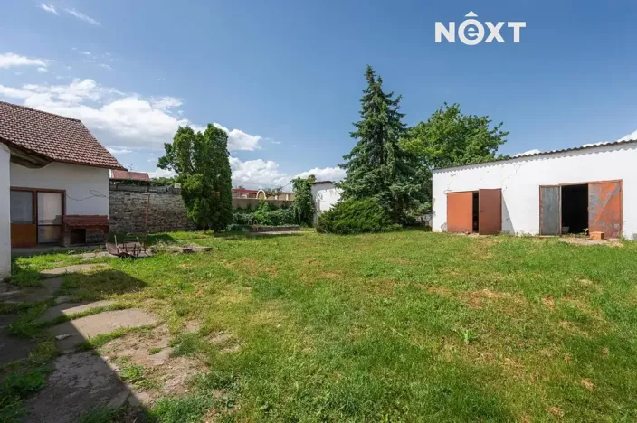 Prodej pozemku pro bydlení, Drnholec, nám. Svobody, 2111 m2