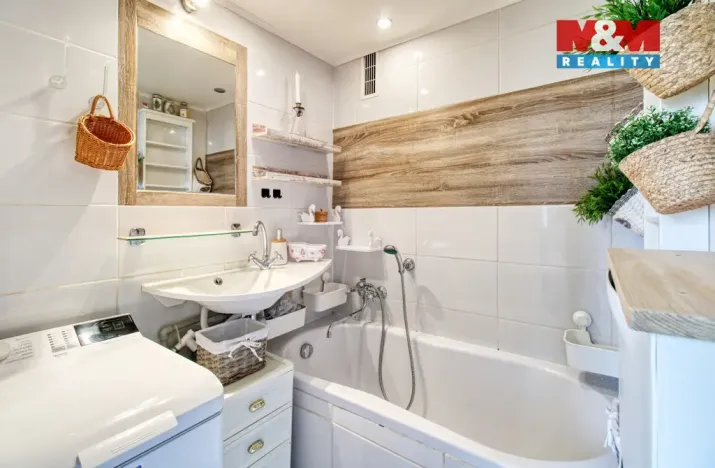 Prodej bytu 2+1, Litvínov - Horní Litvínov, Mostecká, 63 m2