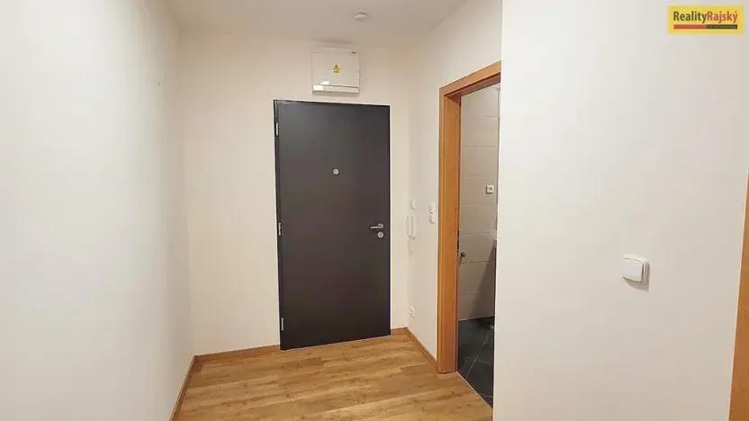 Pronájem bytu 2+kk, Praha - Dolní Měcholupy, Honzíkova, 40 m2