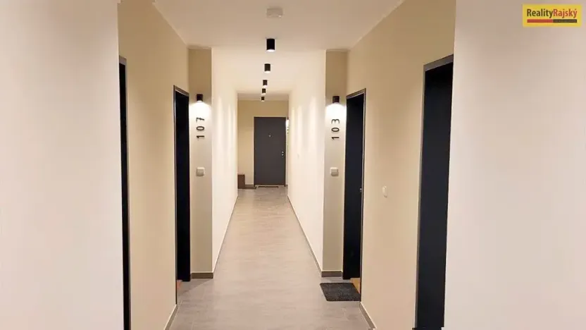 Pronájem bytu 2+kk, Praha - Dolní Měcholupy, Honzíkova, 40 m2