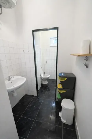 Pronájem obchodního prostoru, Klatovy, Nádražní, 65 m2