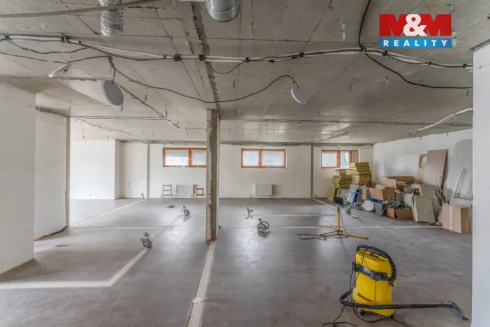 Pronájem obchodního prostoru, Praha - Břevnov, Bělohorská, 168 m2