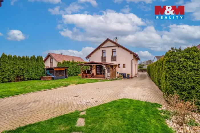 Prodej rodinného domu, Střezetice, 187 m2