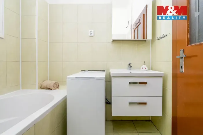 Prodej činžovního domu, Dymokury, Lesní, 280 m2