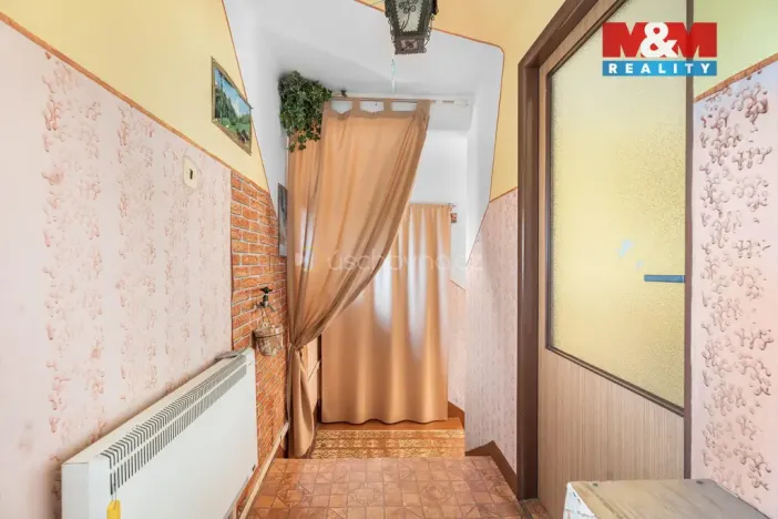 Prodej rodinného domu, Spomyšl, 350 m2