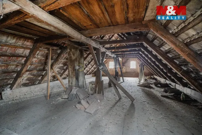 Prodej rodinného domu, Spomyšl, 350 m2