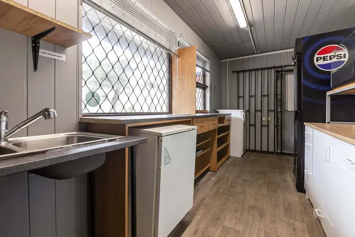 Prodej obchodního prostoru, Praha - Horní Počernice, Běluňská, 24 m2