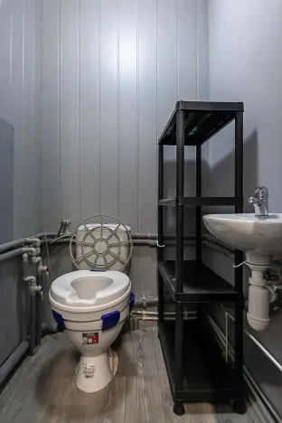 Prodej obchodního prostoru, Praha - Horní Počernice, Běluňská, 24 m2