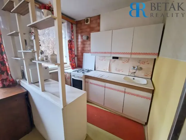 Prodej rodinného domu, Oplocany, 230 m2