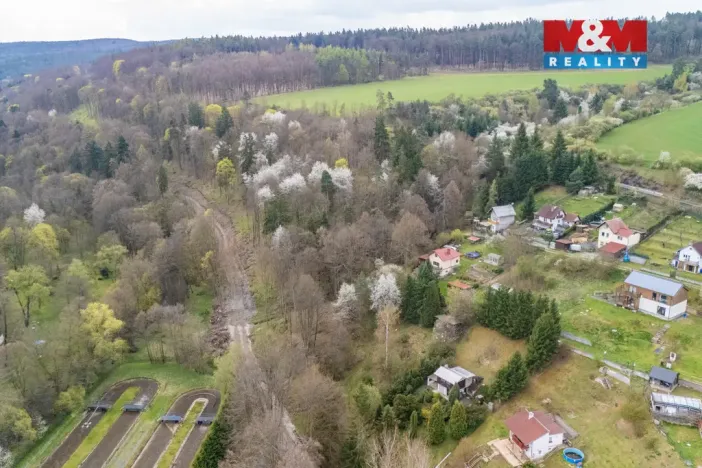 Prodej zahrady, Plasy, 860 m2