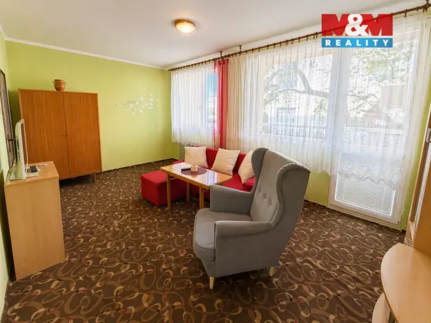 Prodej bytu 3+1, Budyně nad Ohří, Poplužní, 67 m2