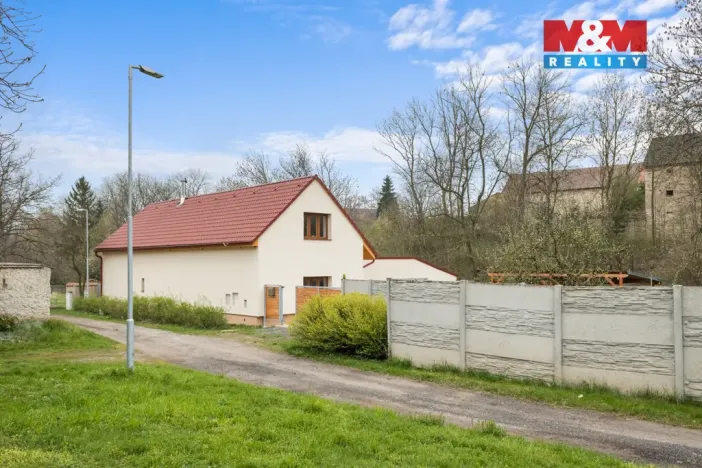 Prodej rodinného domu, Peruc - Černochov, 288 m2