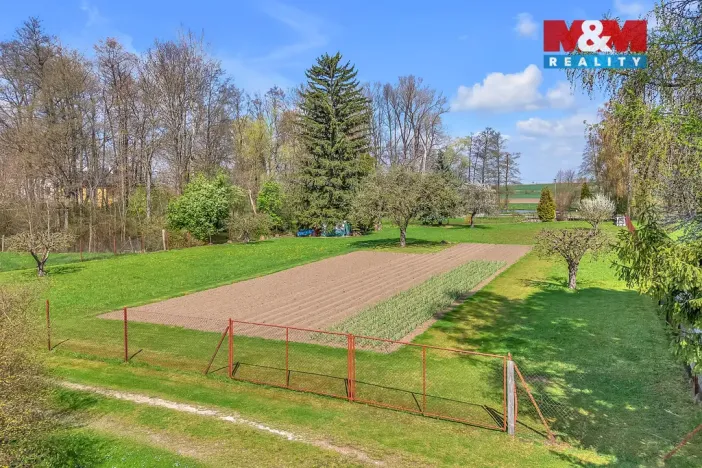 Prodej pozemku, Hrochův Týnec - Blížňovice, 2680 m2