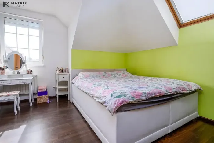 Prodej rodinného domu, Praha - Písnice, V zákopech, 294 m2