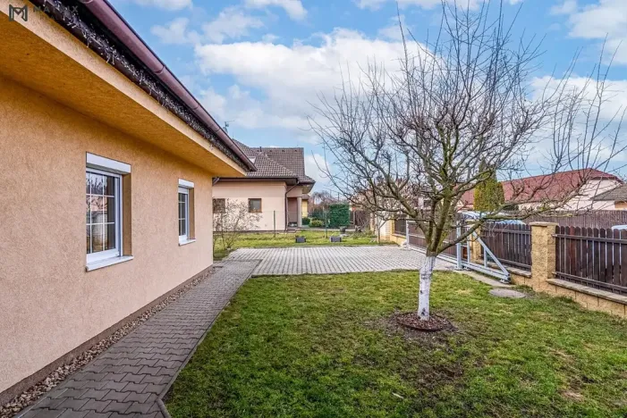 Prodej rodinného domu, Praha - Písnice, V zákopech, 294 m2