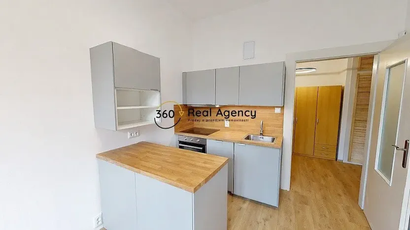 Pronájem bytu 2+kk, Praha - Nusle, V zálomu, 46 m2