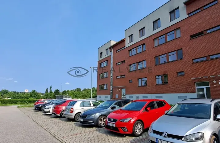 Pronájem bytu 3+kk, České Budějovice, Pasovská, 84 m2