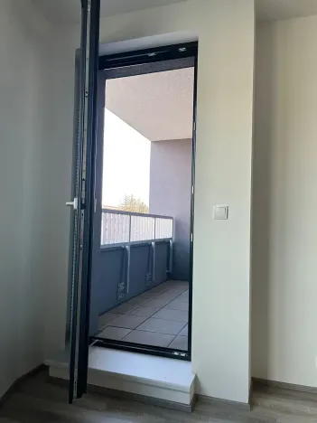 Pronájem bytu 2+kk, Praha - Modřany, Komořanská, 50 m2