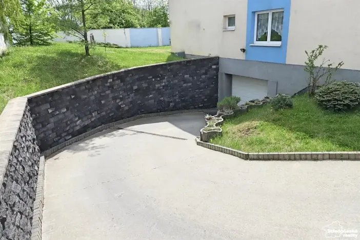 Pronájem bytu 1+kk, Praha - Újezd nad Lesy, Staroújezdská, 35 m2