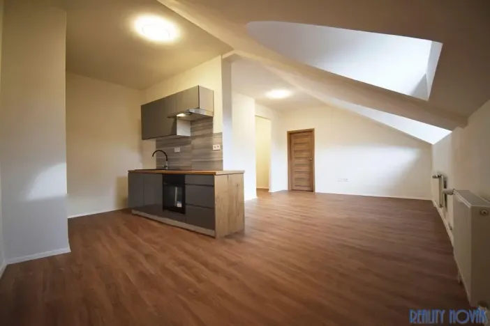 Pronájem bytu 3+kk, Ústí nad Labem - Krásné Březno, Drážďanská, 72 m2