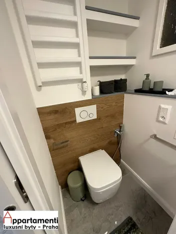 Pronájem bytu 1+kk, Praha - Holešovice, Heřmanova, 26 m2