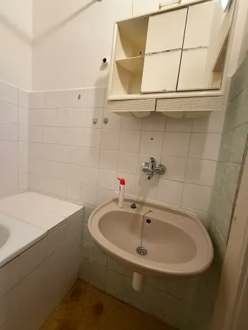 Pronájem bytu 2+kk, Praha - Karlín, Kaizlovy sady, 37 m2