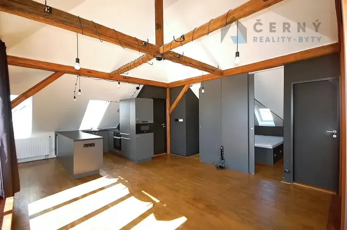 Pronájem bytu 2+kk, Liberec, Zborovská, 70 m2