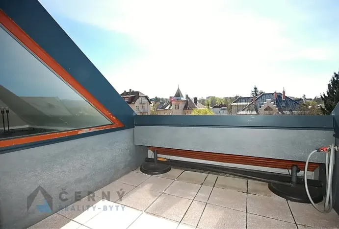 Pronájem bytu 2+kk, Liberec, Zborovská, 70 m2