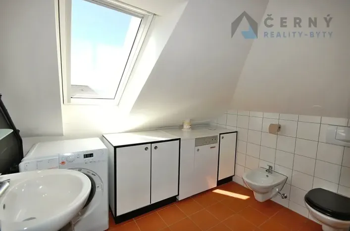 Pronájem bytu 2+kk, Liberec, Zborovská, 70 m2