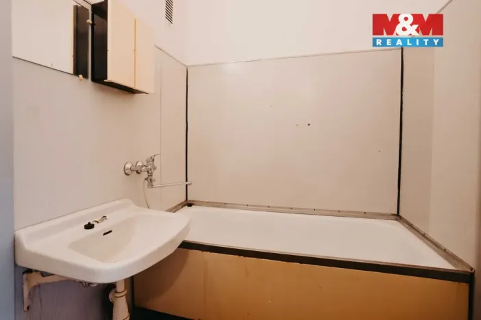 Prodej bytu 1+1, Orlová - Lutyně, Masarykova třída, 42 m2