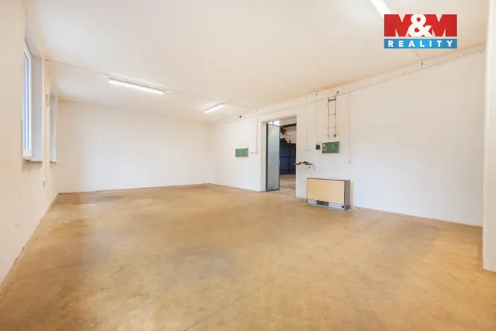 Pronájem výrobních prostor, Domažlice - Bezděkovské Předměstí, Masarykova, 770 m2