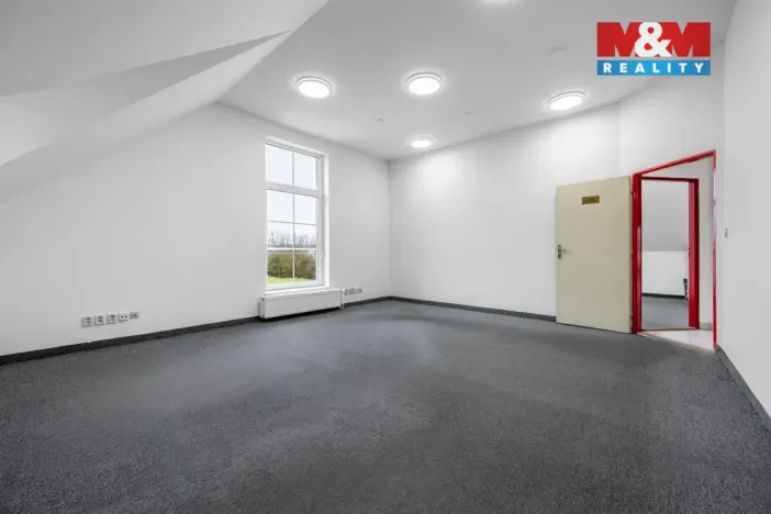 Pronájem kanceláře, Domažlice - Bezděkovské Předměstí, Masarykova, 28 m2
