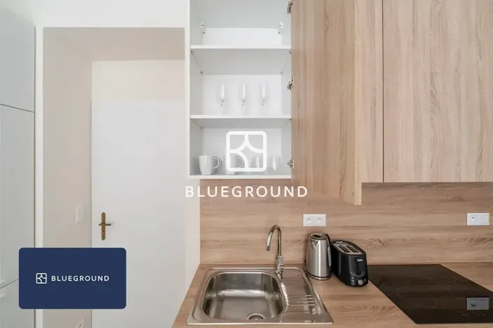 Pronájem bytu 1+kk, Praha - Bubeneč, Veletržní, 37 m2