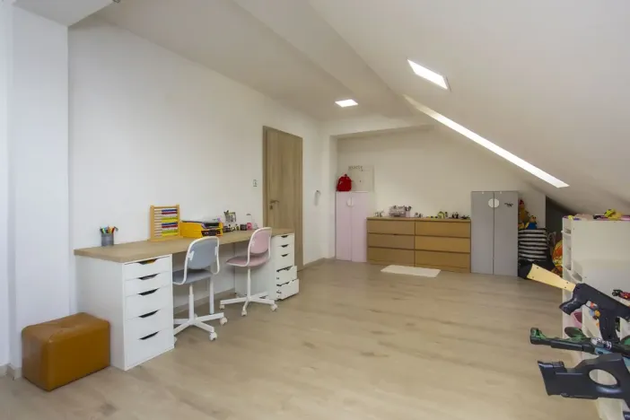 Prodej bytu 3+1, Pardubice - Zelené Předměstí, Čihákova, 138 m2