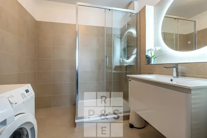 Pronájem bytu 2+kk, Praha - Vysočany, Jana Přibíka, 62 m2