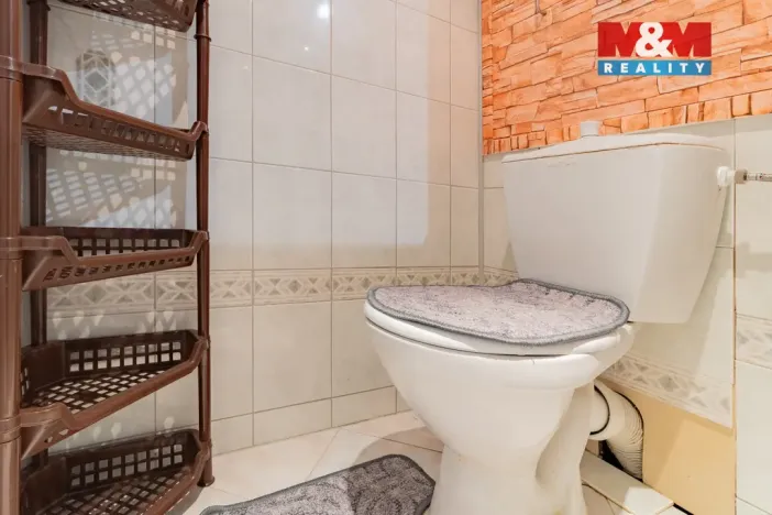 Prodej bytu 2+1, Aš, Hlavní, 57 m2