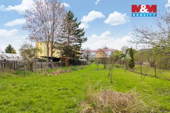 Prodej zahrady, Hostomice, Školní náměstí, 1050 m2