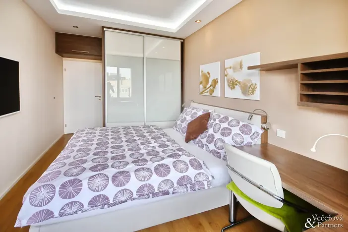 Pronájem bytu 2+kk, Praha - Hlubočepy, Geologická, 41 m2