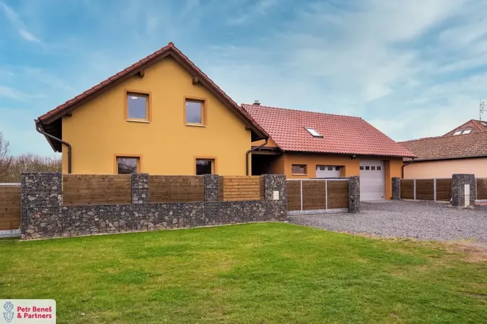 Prodej rodinného domu, Kněževes, Libušina, 128 m2