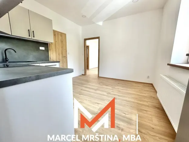 Pronájem bytu 2+1, Červený Kostelec, Rybničná, 71 m2