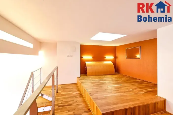 Pronájem bytu 2+1, Praha - Zbraslav, Jaromíra Vejvody, 75 m2