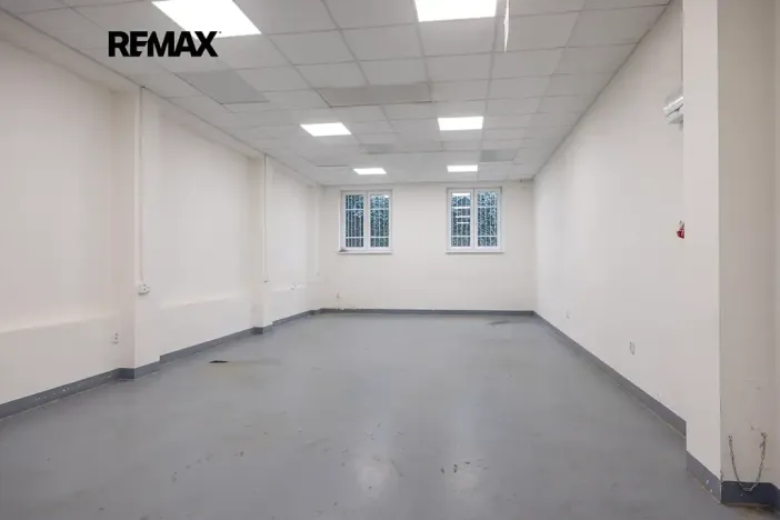 Pronájem výrobních prostor, Rudná, Masarykova, 1270 m2