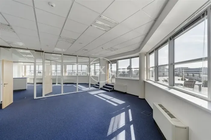 Pronájem kanceláře, Praha - Nusle, Doudlebská, 883 m2