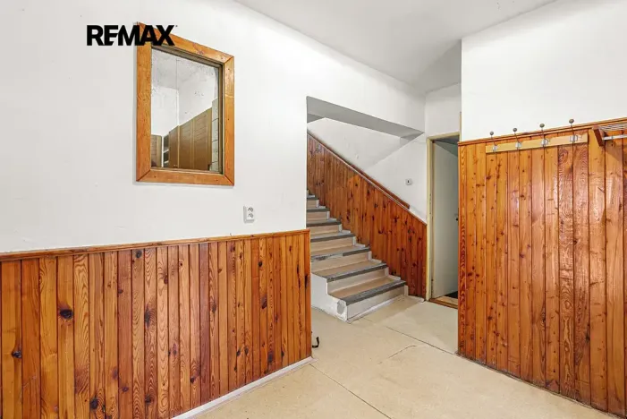 Prodej rodinného domu, Zlosyň, 307 m2